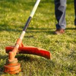 coupe-bordure ou debroussailleuse